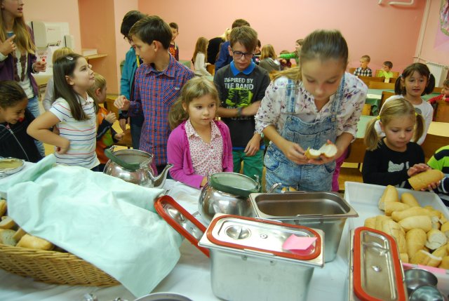 gradimo prijateljstvo 183
